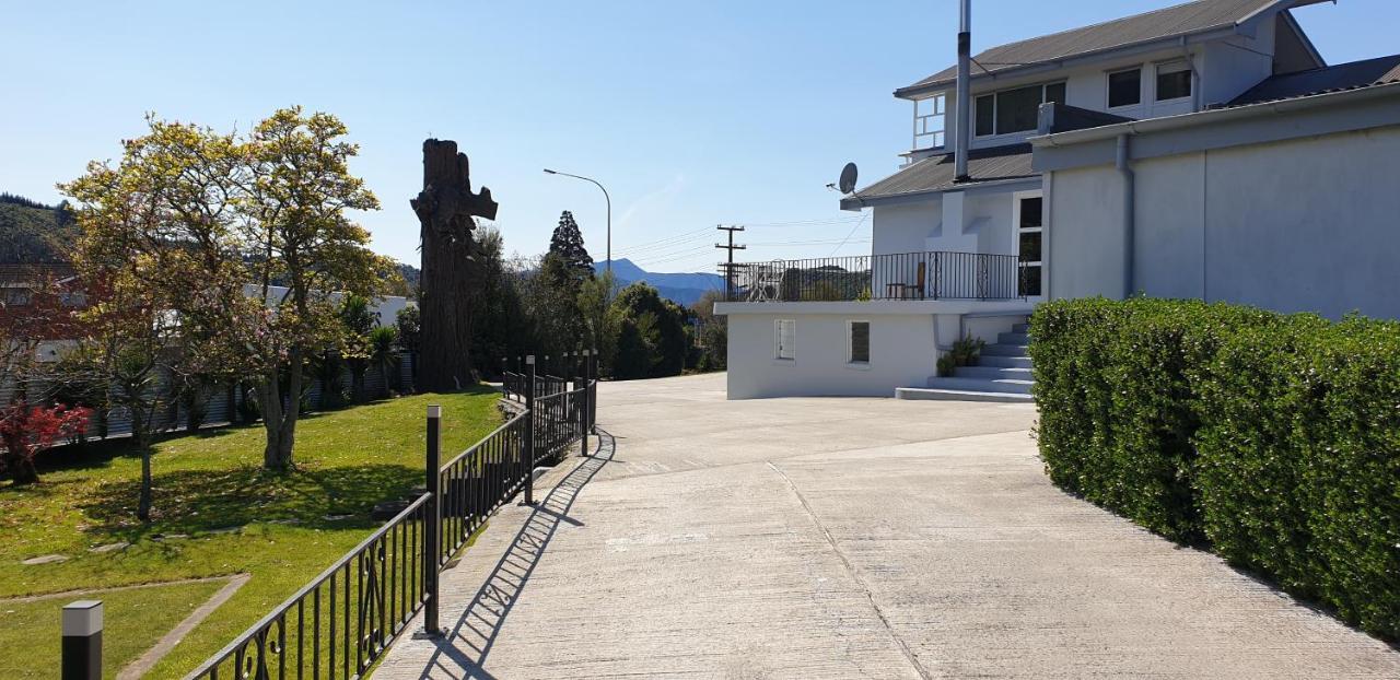 Top Of The Town Picton Exterior photo
